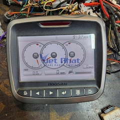 Màn hình điều khiển Doosan DX140 DX300 mã 300426-00164B hiển thị thông số vận hành