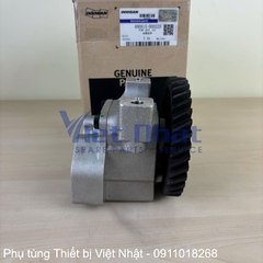 Bơm nhớt DE08 D160S-5 nhìn ngang thân bơm và bánh răng