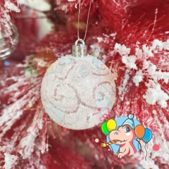 Cây thông cước đỏ phủ tuyết (cành tự động xoè)