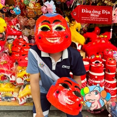 Đầu ông Địa múa Lân