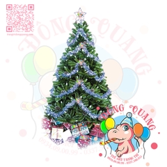 Cây thông 3 loại lá gắn trái thông