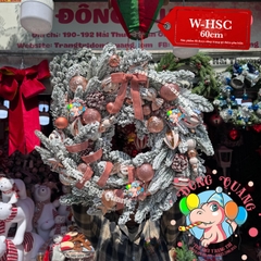 Vòng hoa 3 loại lá phủ tuyết gắn trái thông