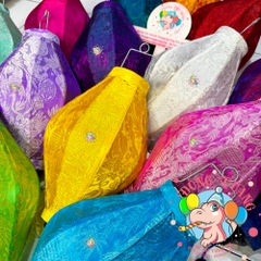 Lồng đèn Hội An vải gấm - dáng na