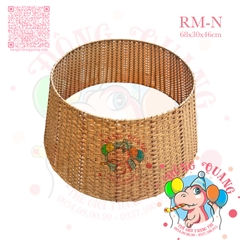 Hàng rào đan giả mây trang trí chân cây thông