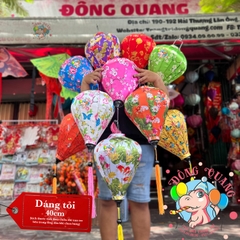 Lồng đèn Hội An vải bóng hoa văn - dáng tỏi