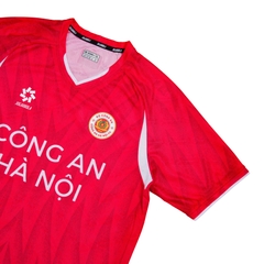 ÁO THI ĐẤU CLB BÓNG ĐÁ CÔNG AN HÀ NỘI 2025/26 MÀU ĐỎ JOGARBOLA