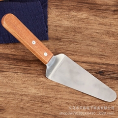DC0025 - XẺNG XÚC BÁNH BẰNG THÉP CÁN GỖ TAM GIÁC