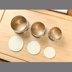 KHUÔN NHẤN BÁNH TRÒN CÓ SÓNG BỘ 3 KHUÔN - DC0011