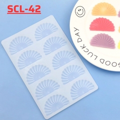 SCL-42 - Khuôn Silicon Hình Quạt Decor DIY Làm Bánh Kẹo Socola Thạch Râu Câu 3D