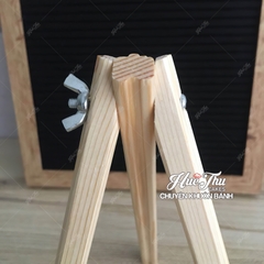 Chân Đế Gỗ cho bảng vải nỉ khung gỗ gắn chữ