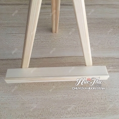 Chân Đế Gỗ cho bảng vải nỉ khung gỗ gắn chữ