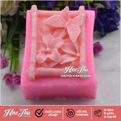 Khuôn silicon Chú Bướm Bên Hoa làm bánh rau câu 3D 4D nhấn xôi, fondant, socola, nến hanmade