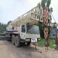 XE CẨU 80 TẤN ZOOMLION QY80V DATE 2012
