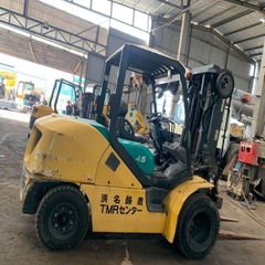 XE NÂNG DẦU 4.5 TẤN KOMATSU FD45T-10 SX 2009