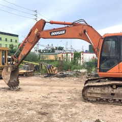 MÁY XÚC BÁNH XÍCH DOOSAN DH258LC