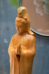 Quan Âm chắp tay