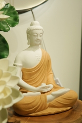 Đức Phật A Di Đà nương tựa