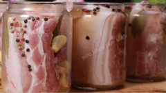Thịt ngâm nước mắm