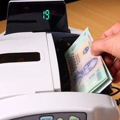 Máy Đếm Tiền Thế Hệ Mới Silicon MC-9900N