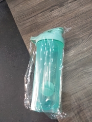 Shaker Trong Suốt