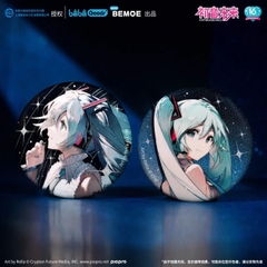 Huy hiệu Hatsune Miku series Dear Creators/Ngưng Tụ Vị Lai 2 lớp nhũ lấp lánh kỉ niệm sinh nhật lần thứ 16, hàng chính hãng BEMOE