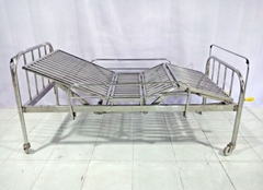 Giường bệnh nhân inox 2 tay quay có bô vệ sinh
