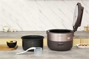 Nồi cơm nắp gài Cuckoo 3.06 lít CR-1755/KBBKCRVN