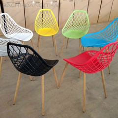 GHẾ NHỰA ĐÚC CHÂN SẮT GIẢ GỖ - CF3012
