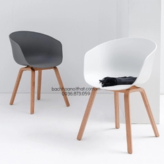 GHẾ CAFE HAY MẶT NHỰA CHÂN GIẢ GỖ