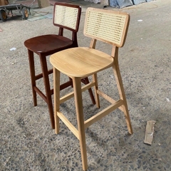 GHẾ BAR MẶT GỖ LƯNG TỰA ĐAN MÂY - BAR22