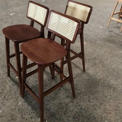GHẾ BAR MẶT GỖ LƯNG TỰA ĐAN MÂY - BAR22
