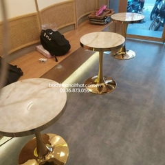 BÀN CAFE MẶT THỦY TINH CHÂN TULIP - BCF40