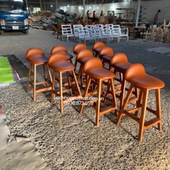 GHẾ BAR BỌC NỆM CHÂN GỖ - BAR57