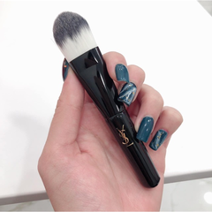Cọ tán nền Foundation Brush YSL