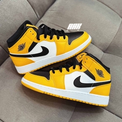 Nike Air Jordan 1 Mid Taxi - 554725 701