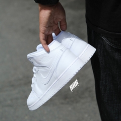 AIR JORDAN 1 MID TRIPLE WHITE 2023 (GS) (554725 136)