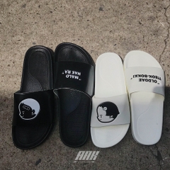 SPAO FRIEN:DS SLIPPERS