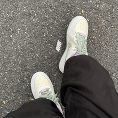 AIR FORCE 1 LV8 Honey Drew - DQ0360 100