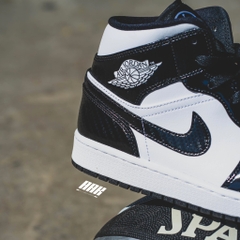 AIR JORDAN 1 MID SE " CACBON FIBER" ( DD1649-001)