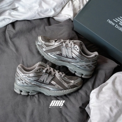 NEW BALANCE "HARBOR GREY" - M1906REH