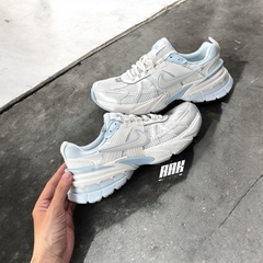 NIKE V2K RUN ‘PLATINUM TINT WHITE' (FD0736 009)