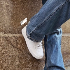 NIKE AIR FORCE 1 07 LOW WHITE
