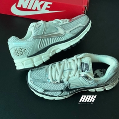 Nike Air Zoom Vomero 5 ‘Photon Dust Metallic Silver’ (FD0884-025)