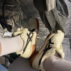 ASICS COURT MZ CREAM (1203A127-750)