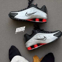 NIKE SHOX R4 METALLIC SILVER RED (HQ1988-002)