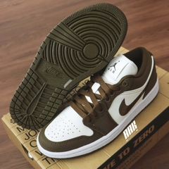 JORDAN 1 LOW SE LIGHT OLIVE - DV0426 301