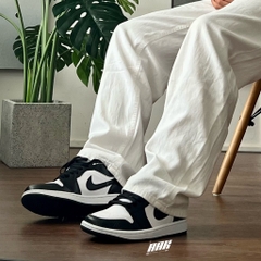 AIR JORDAN 1 LOW PANDA (DC0774 101)