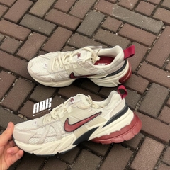 NIKE V2K RUN SE "White Team Red" (HQ3500 100)