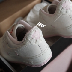 AIR FORCE 1 LOW “VALENTINE’S DAY” (2025) - HV5992 111