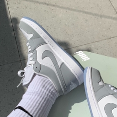 NIKE AIR JORDAN 1 LOW "WHITE WOLF GREY" DC0774-105